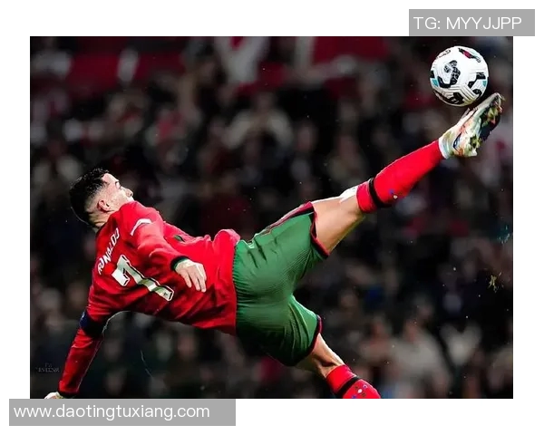 足球传奇中场的辉煌岁月与影响力解析